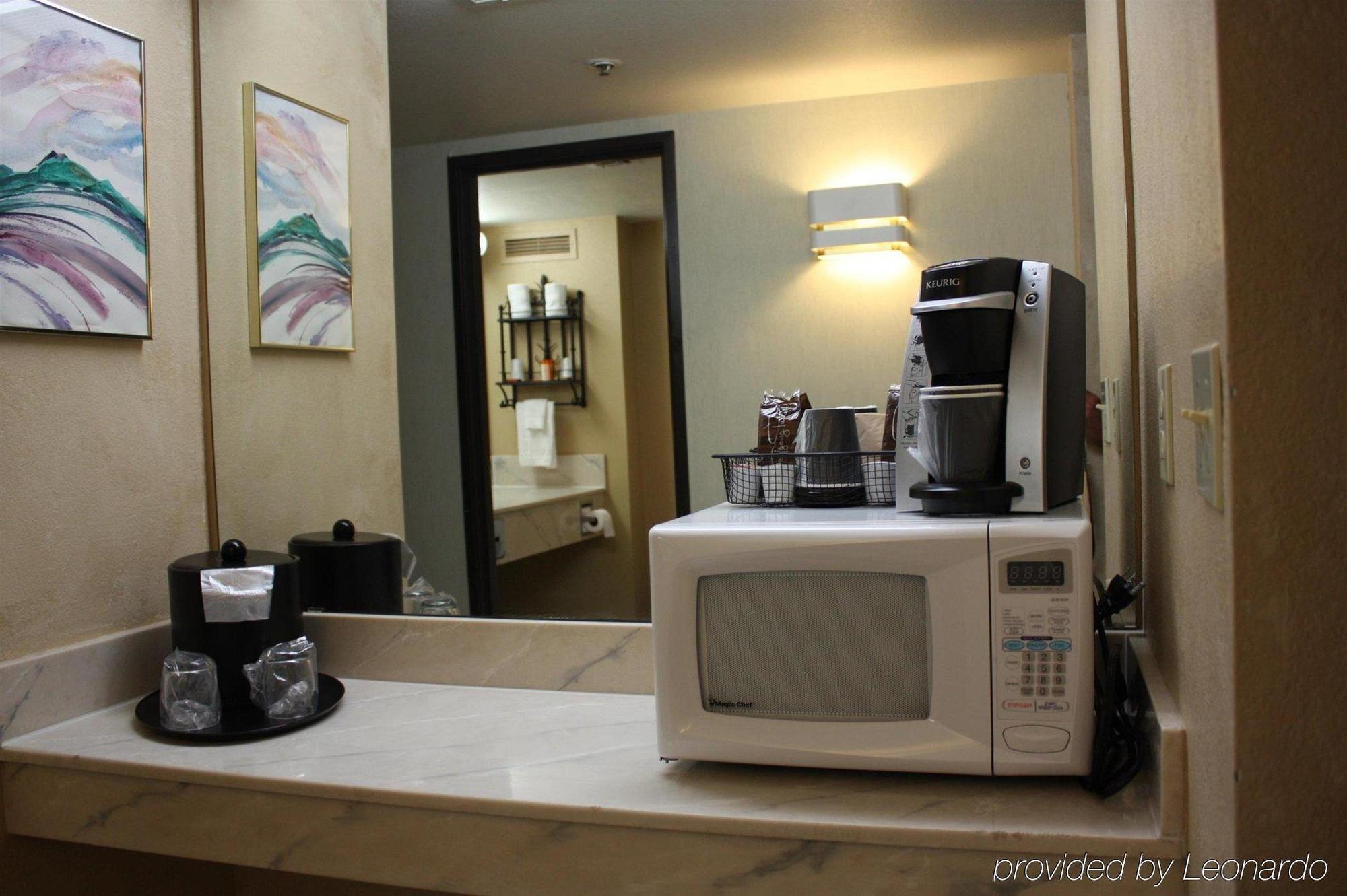 Ramada By Wyndham Viscount Suites Tucson East Exterior photo
